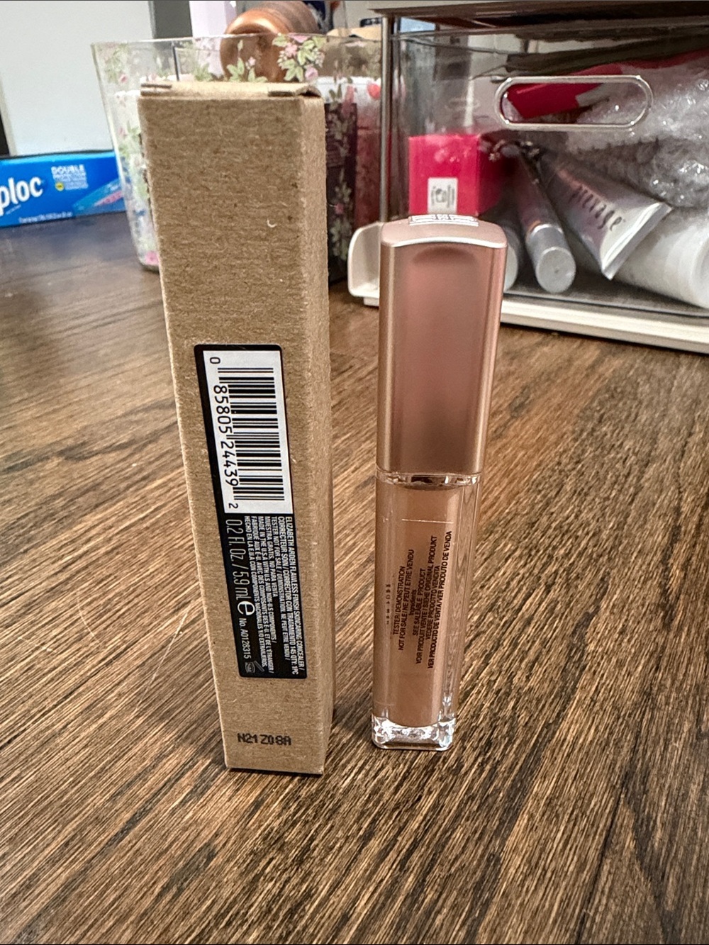 Elizabeth Arden Flawless Finish Skin caring Consealer 445